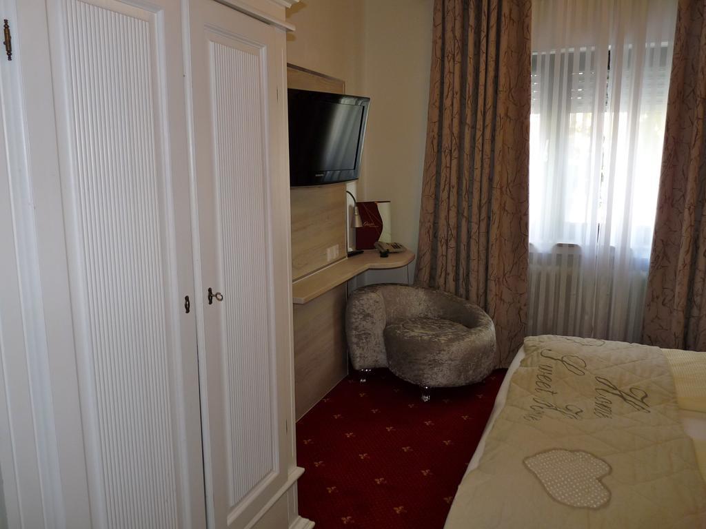 Hotel Geissler สตุตการ์ต ภายนอก รูปภาพ